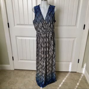 Liz Claiborne V neck maxi dress